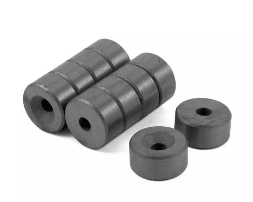 ferrite-counter-sunk-hole-magnets-2